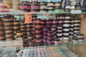 Tienda, Estudio y Academia de Body Painting y Maquillaje Profesional Leo Altamirano