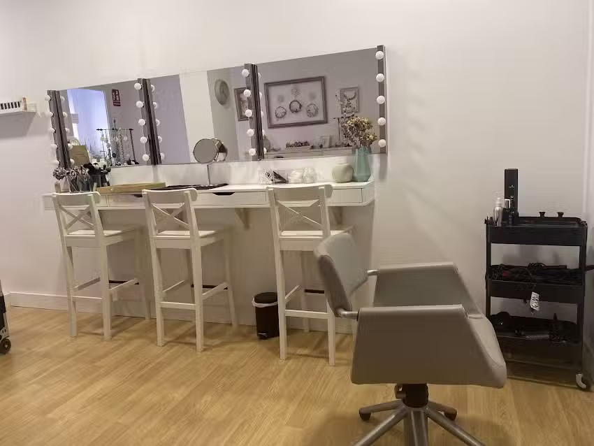 To&ntilde;i Espin Hair and Makeup
