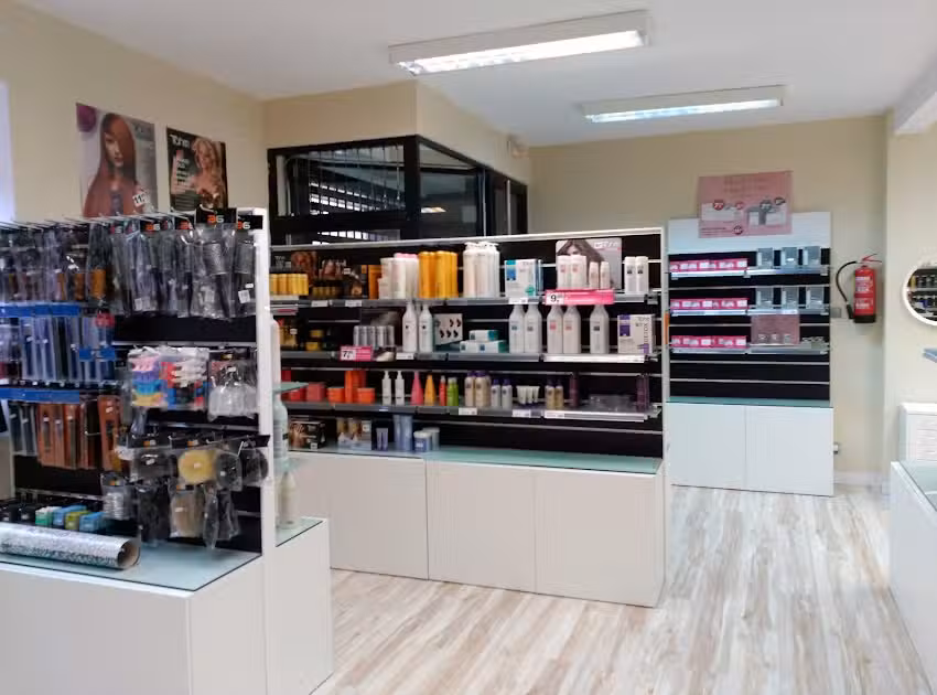 Toni Peluquer&iacute;a y Est&eacute;tica.