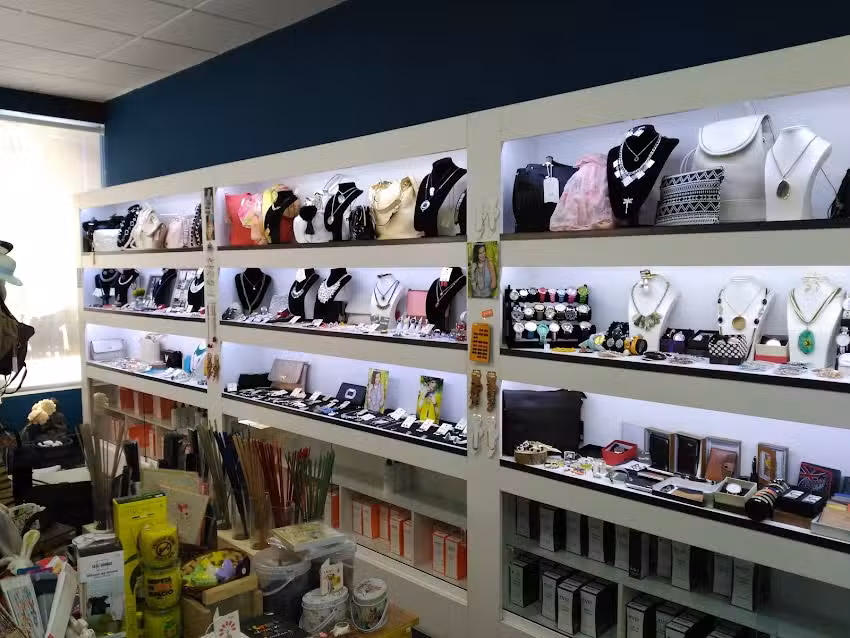 Tuespai VIP (Perfumer&iacute;a, Cosm&eacute;tica Natural, Complementos, &Aacute;mbar y Bisuter&iacute;a)