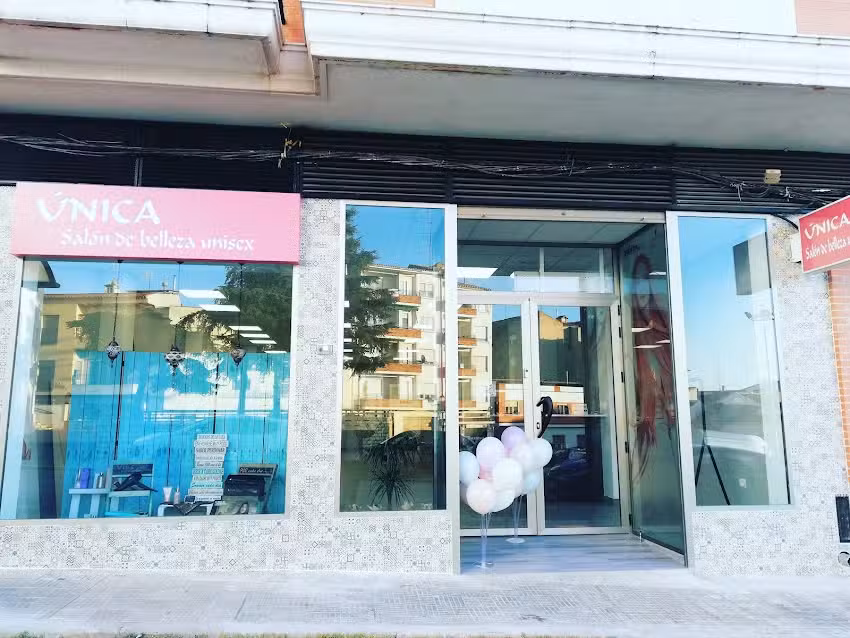 &Uacute;NICA Sal&oacute;n de belleza unisex.