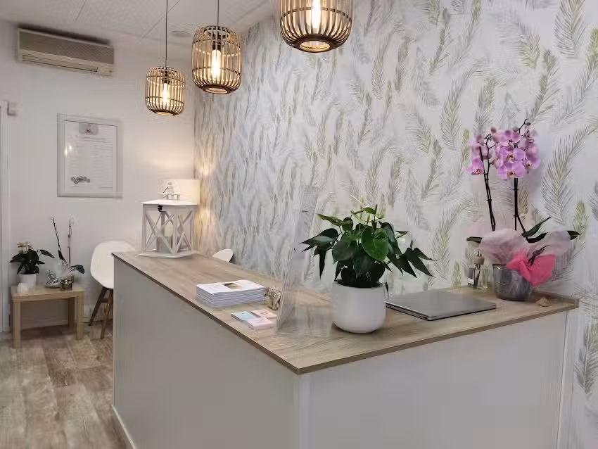 Vedas Skin Natural Center