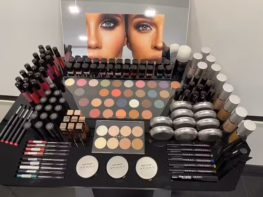 Vegas Cosmetics by Reinv&eacute;ntate