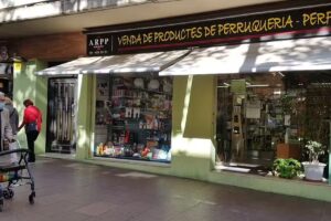 Venta de productos de peluqueria, perfumeria y est&eacute;tica