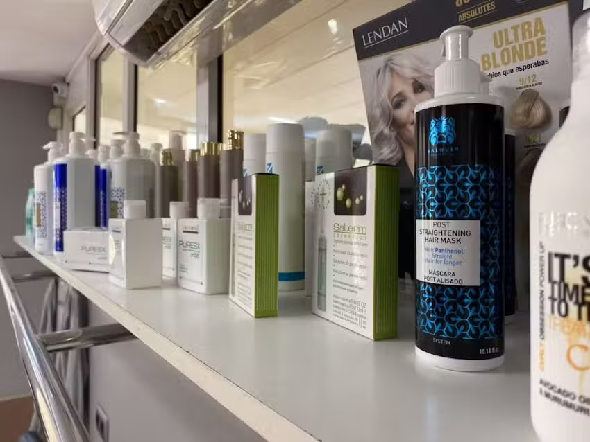 Vicky Academias y Peluquer&iacute;as &ndash; Doblada