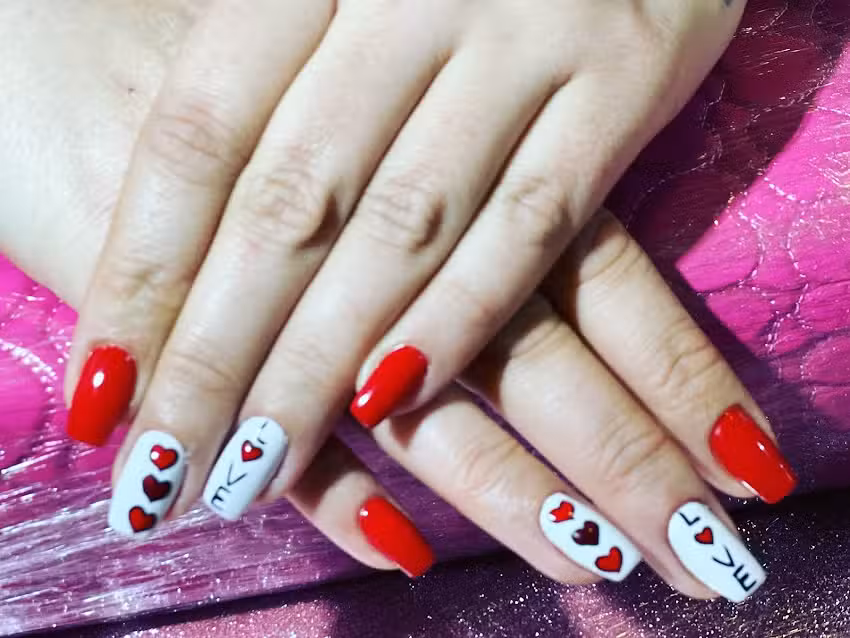 Watch Nail | U&ntilde;as Sabinillas