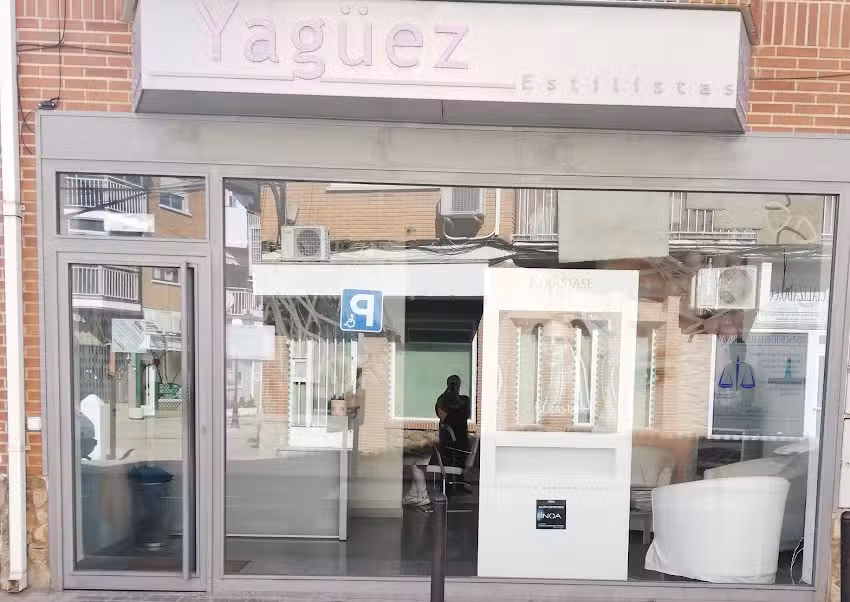 Yag&uuml;ez Estilistas &ndash; Peluquer&iacute;a Fuente el Saz