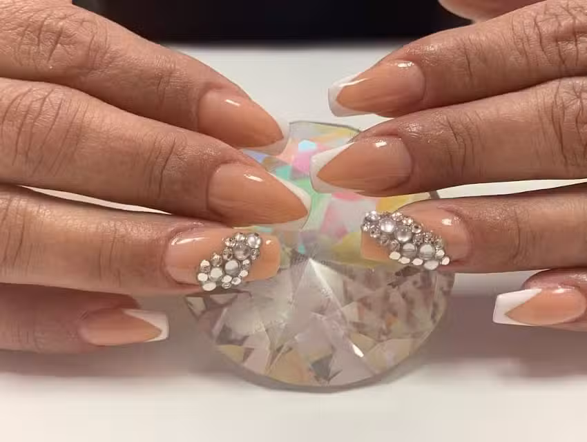 YEDRANAILS U&Ntilde;AS Y EST&Eacute;TICA