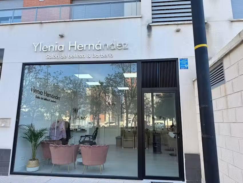 Ylenia Hern&aacute;ndez &ndash; Sal&oacute;n de belleza & Barber&iacute;a